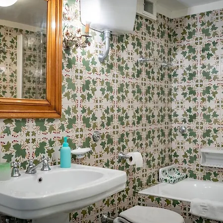 Charming Vila Capri