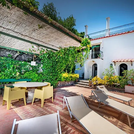Vila Charming Capri